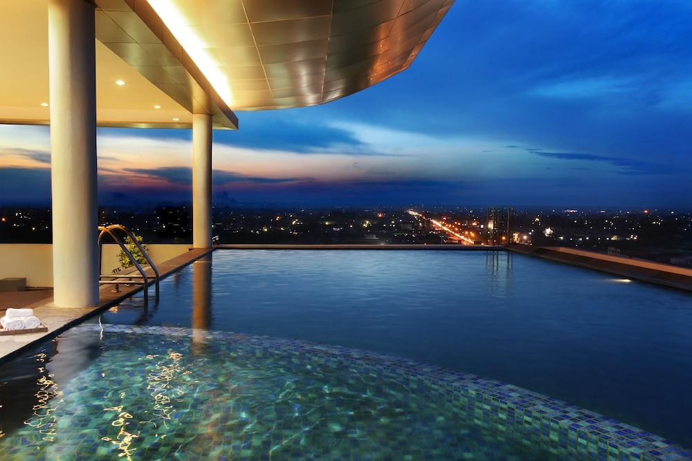 Swiss-Belinn SKA Pekanbaru Bagian luar foto